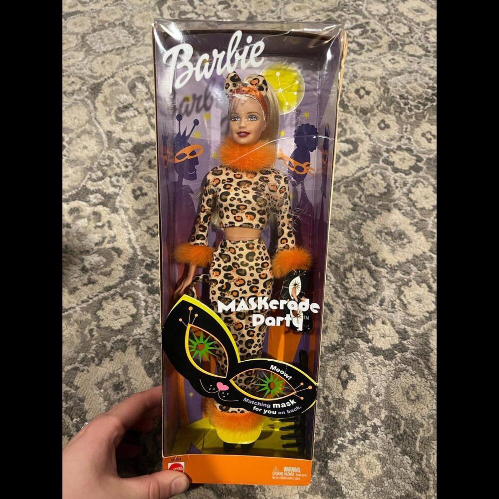 BARBIE - MASKERADE PARTY - BARBIE 2002 Mattel NRFB RARE